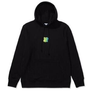 NWT Undefeated Gradient Icon Pullover Hoodie Black Made in Canada Size Medium